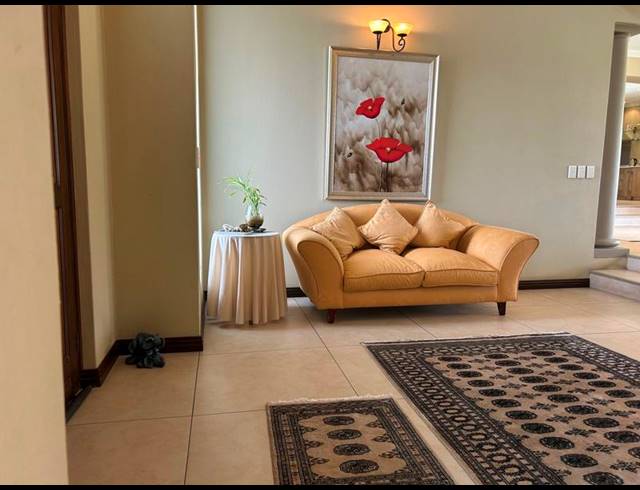 5 BEDROOM HOUSE FOR SALE IN BLUE VALLEY GOLF ESTATE